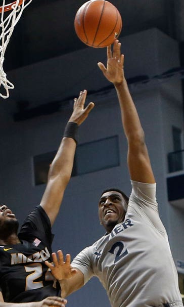 With Reynolds shut down, Xavier's Farr has career night